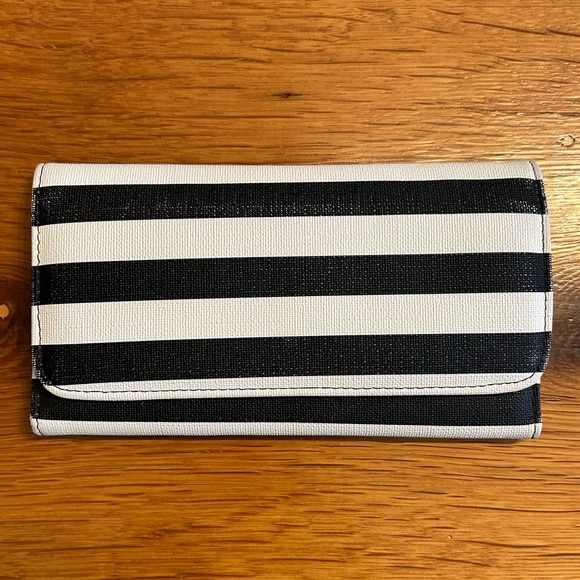 Kut From The Kloth Slim Long Trifold Ladies Wallet Black White Striped - Picture 1 of 7